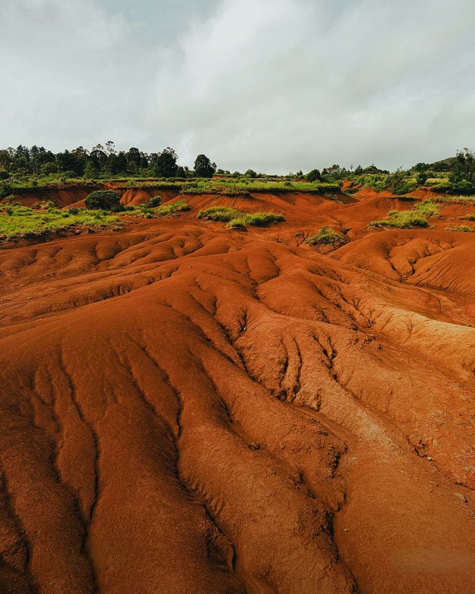 Las Dunas Rojas, lomas de tierra rojiza